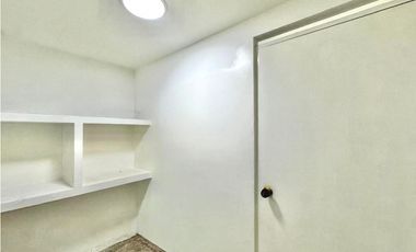 Oficina para la venta en el centro de Medellín