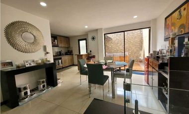 Casa en Venta Cota | 3 Habitaciones | Jacuzzi | Vista a Montaña