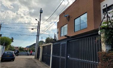 Casa en Venta Cota | 3 Habitaciones | Jacuzzi | Vista a Montaña