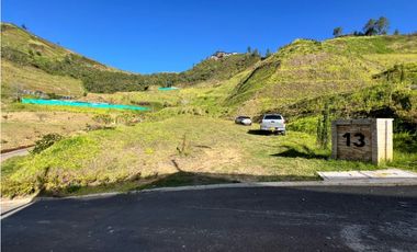 Lote en el retiro.unidad cerrada.pantanillo