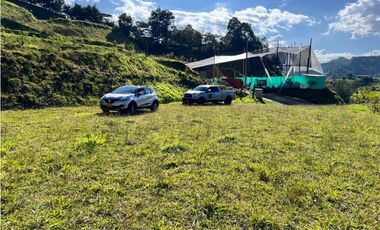 Lote en el retiro.unidad cerrada.pantanillo