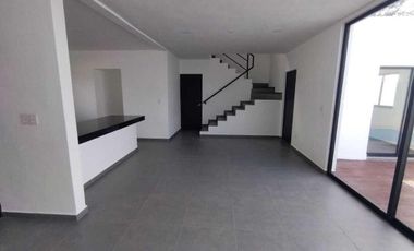 CASA EN VENTA EN TAGORA RESIDENCIAL MODELO PLUS, CONKAL.
