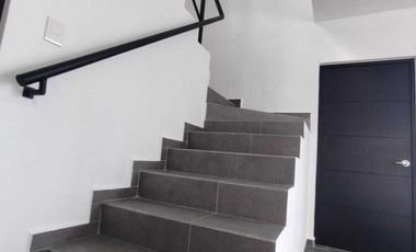 CASA EN VENTA EN TAGORA RESIDENCIAL MODELO PLUS, CONKAL.