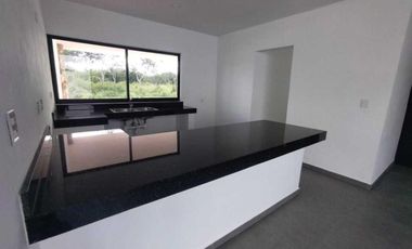 CASA EN VENTA EN TAGORA RESIDENCIAL MODELO PLUS, CONKAL.