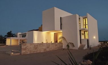 RESIDENCIA EN VENTA FRENTE AL MAR EN LAS PLAYAS DE SAN BRUNO, YUCATÁN.