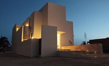 RESIDENCIA EN VENTA FRENTE AL MAR EN LAS PLAYAS DE SAN BRUNO, YUCATÁN.