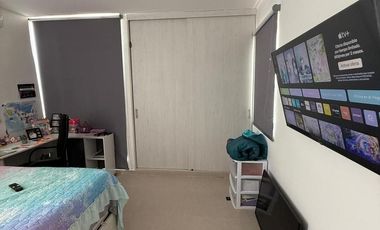 CASA AMUEBLADA  EN VENTA EN PRIVADA BOTÁNICO, CONKAL.
