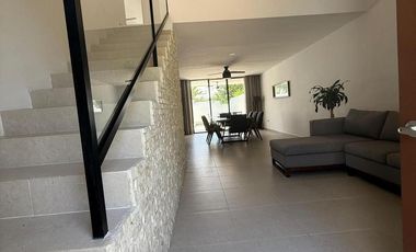 CASA AMUEBLADA  EN VENTA EN PRIVADA BOTÁNICO, CONKAL.