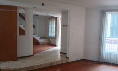 Casa en RENTA, en Ciudad Satélite Cod. Sr535 