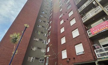 Departamento de tres ambiente en venta en las torres de coto en Sarandi