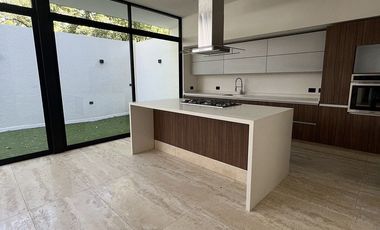 Casa a estrenar en Fuentes del Pedregal