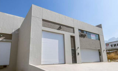 BODEGA COMERCIAL EN PARQUE SANTA CATARINA