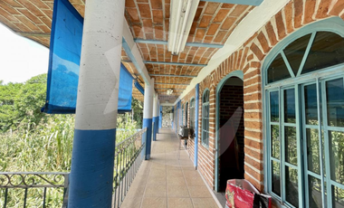 Casa de campo con gran terreno y vista privilegiada en Paraíso Escondido