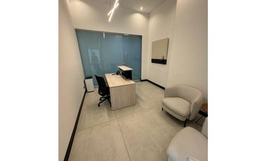 Venta de o alquila oficina en Marbella (BICSA Financial Center) GTA