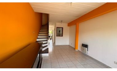 Venta dúplex en complejo hogar obrero Paso Del Rey