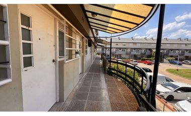 Venta dúplex en complejo hogar obrero Paso Del Rey