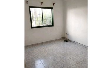 Calle 141 entre 58 y 59 - Departamento en Venta