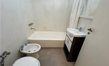 VENTA DEPTO 3 AMB CON DEP. A LA CALLE CON BALCON Y PATIO RECOLETA