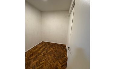 VENTA DEPTO 3 AMB CON DEP. A LA CALLE CON BALCON Y PATIO RECOLETA