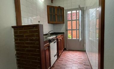 Casa PH en alquiler en Moron Sur