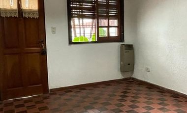 Casa PH en alquiler en Moron Sur