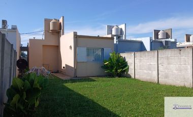 Casa en venta c/ cochera en 9 de Julio