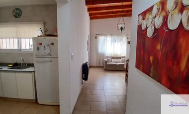 Casa en venta c/ cochera en 9 de Julio