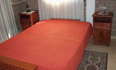 AT113. TALA HUASI. CASA DE 2 DORMITORIOS CON PILETA (5 PAX)