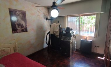 Casa PH en venta en Remedios de Escalada Este