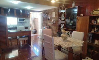 Departamento Tipo Casa en venta en Remedios de Escalada Este