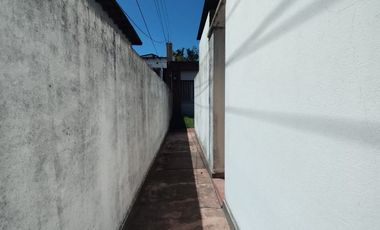 Departamento Tipo Casa en venta en Remedios de Escalada Este