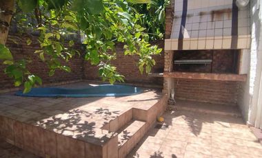 Departamento Tipo Casa en venta en Remedios de Escalada Este