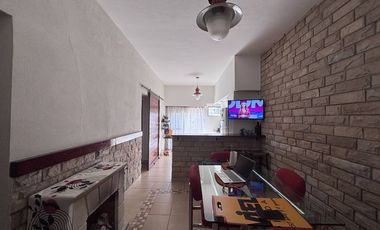Casa PH en venta en Lanus Este