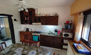 Casa en alquiler en Castelar Sur