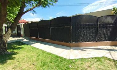 Casa en alquiler en Castelar Sur