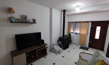 Casa en alquiler en Castelar Sur