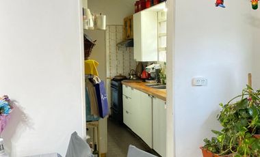 Casa en venta c/ cochera en Área Centro Este