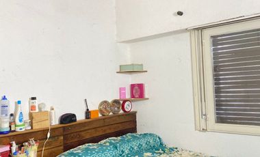 Casa en venta c/ cochera en Área Centro Este