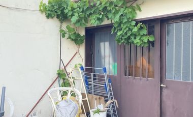 Casa en venta c/ cochera en Área Centro Este