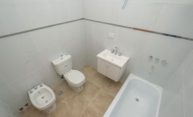 Casa 3 ambientes Alquiler Castelar