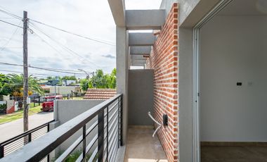 Casa 3 ambientes Alquiler Castelar