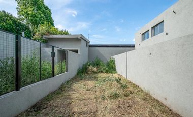 Casa 3 ambientes Alquiler Castelar