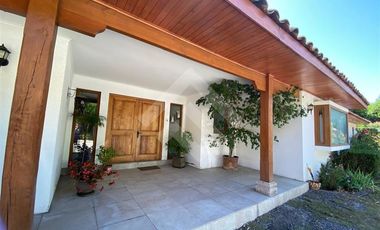 Casa en Arriendo en Camino Carampangue