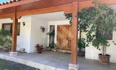 Casa en Arriendo en Camino Carampangue