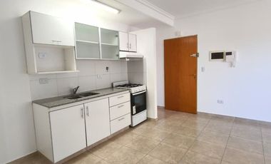 ALQUILER DEPARTAMENTO 2 AMBIENTES CON BALCON
