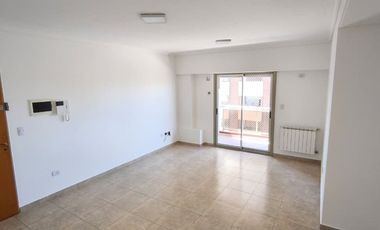 ALQUILER DEPARTAMENTO 2 AMBIENTES CON BALCON