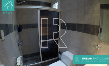 #AlquilerRUKAN | Casa Nivel Gerencial | 2 Habitaciones |Barrio ALTOSDELGOLFO | Caleta Olivia.- (DISPONIBLE EN ENERO 2026)