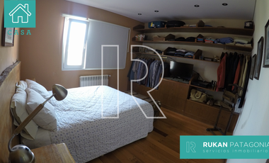 #AlquilerRUKAN | Casa Nivel Gerencial | 2 Habitaciones |Barrio ALTOSDELGOLFO | Caleta Olivia.- (DISPONIBLE EN ENERO 2026)