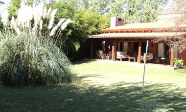 Casa en Lomas de los Carolinos