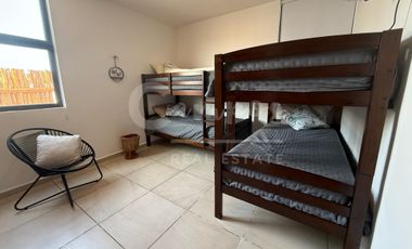 Casa de un piso y 3 recamaras totalmente amueblada y equipada, a 3 calles del mar  Entrega inmediata